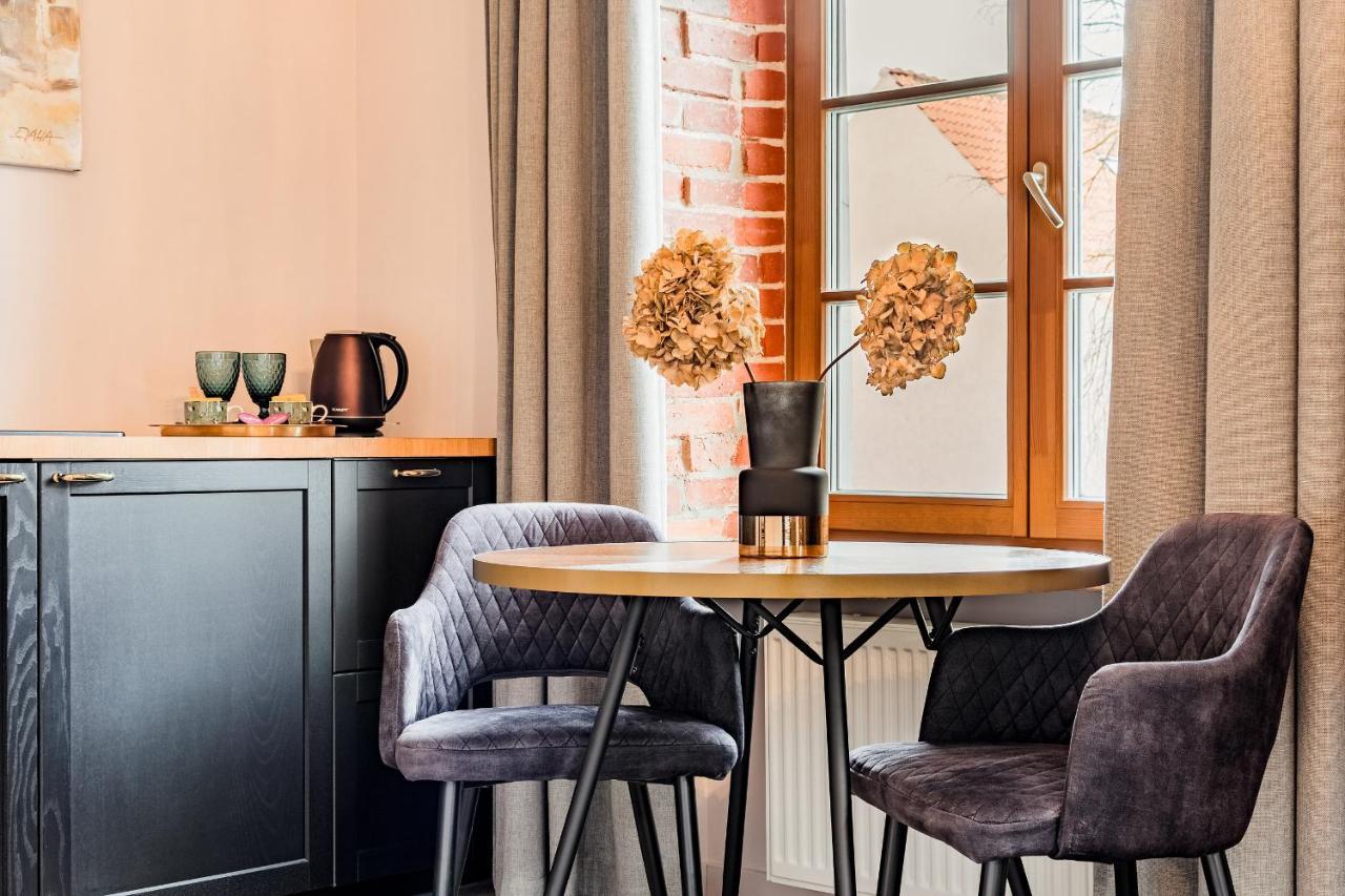 Adler Aparthotel クライペダ エクステリア 写真
